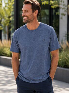 Travis Mathew size XL  Heater Pro Active Tee, Dark blue